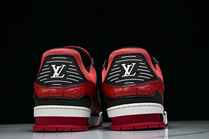 L1VV TRAINER