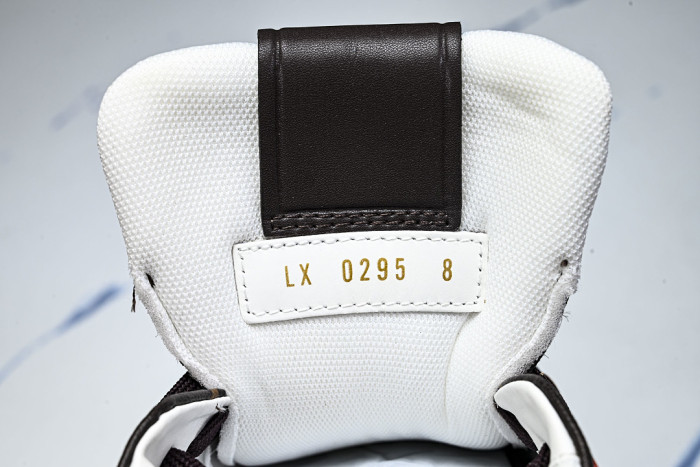 L1VV TRAINER
