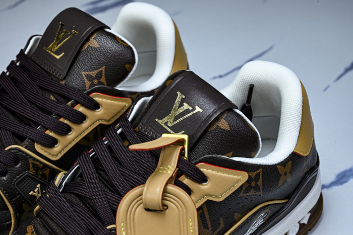 L1VV TRAINER