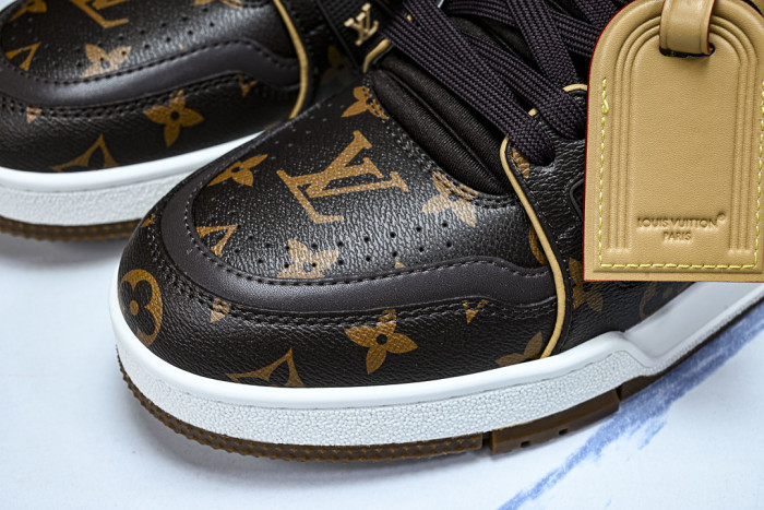 L1VV TRAINER