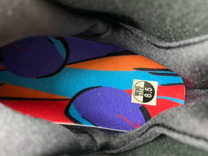 Air Jordan 8 “Bugs Bunny” 305381-100