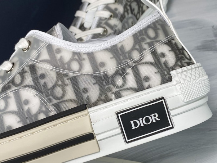 b23 oblique sneaker