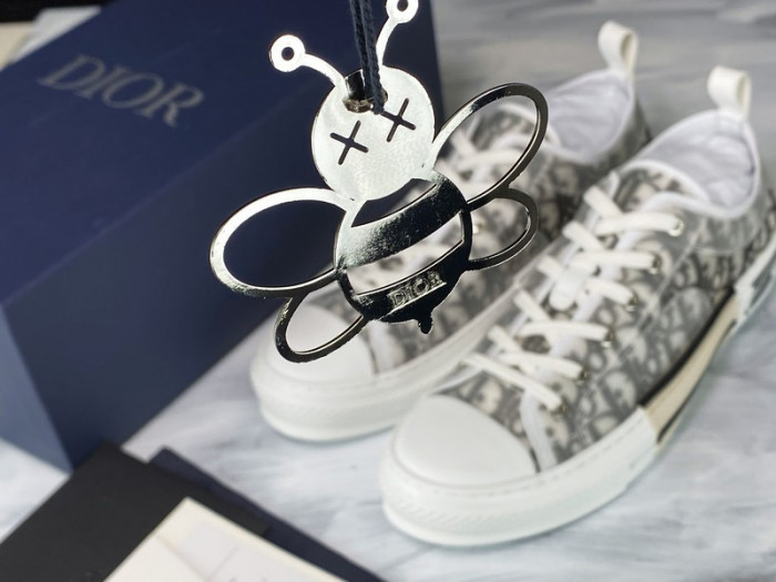 b23 oblique sneaker