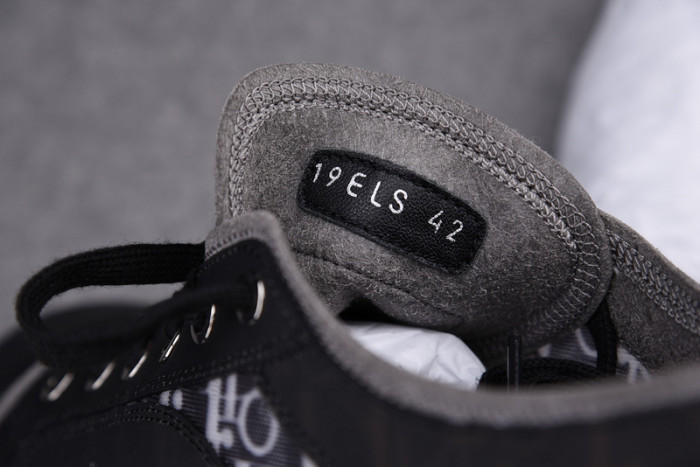 b23 oblique sneaker