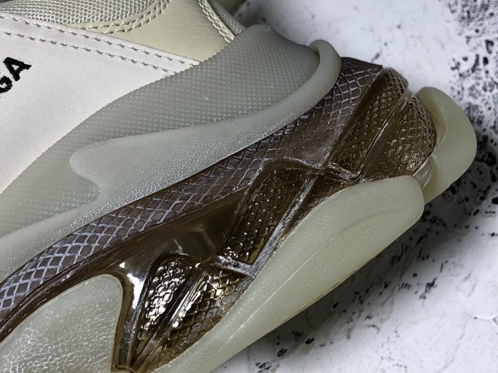 balen triple s trainers clear sole gold and white 541624 w09o1 9005