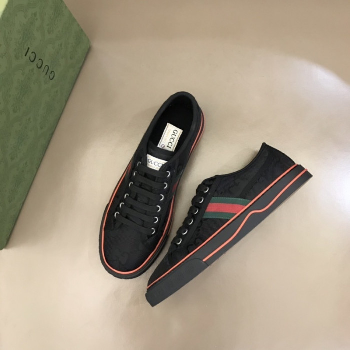 GU SNEAKER