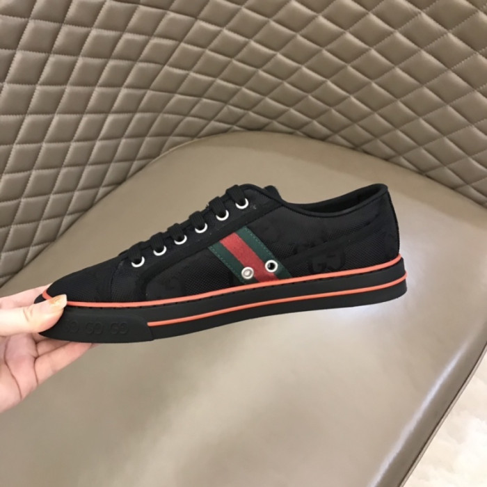 GU SNEAKER