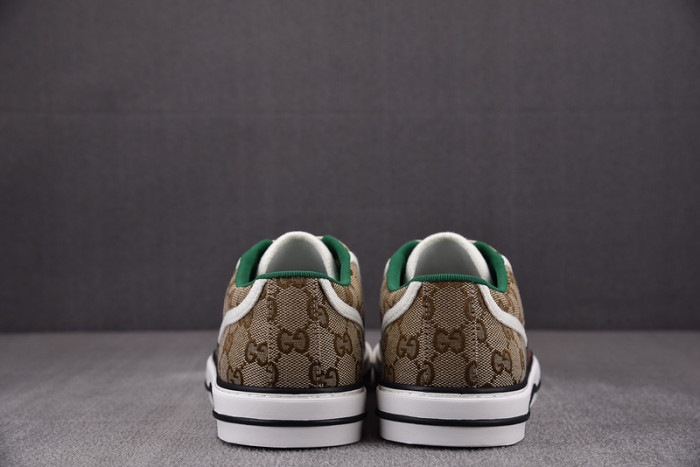 gu low top sneaker