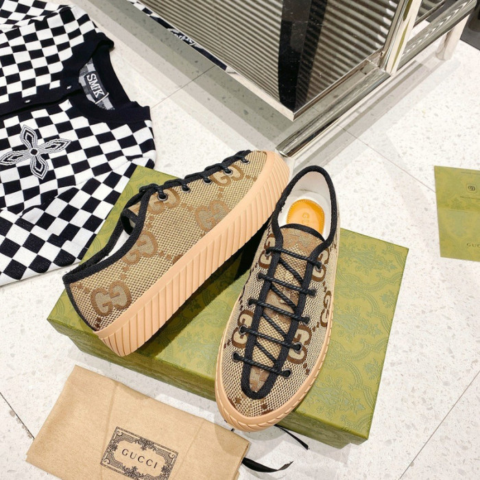 gu low top sneaker
