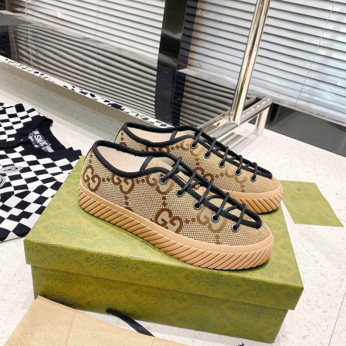 gu low top sneaker