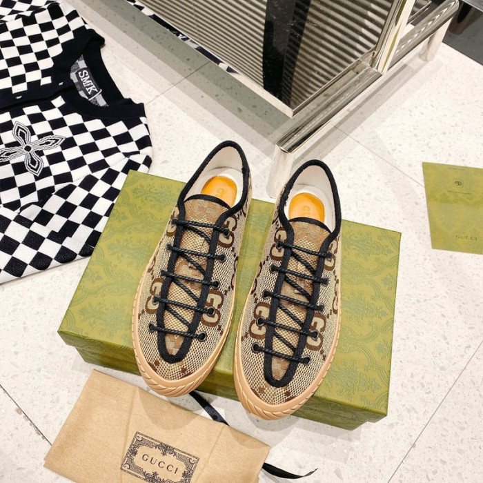 gu low top sneaker