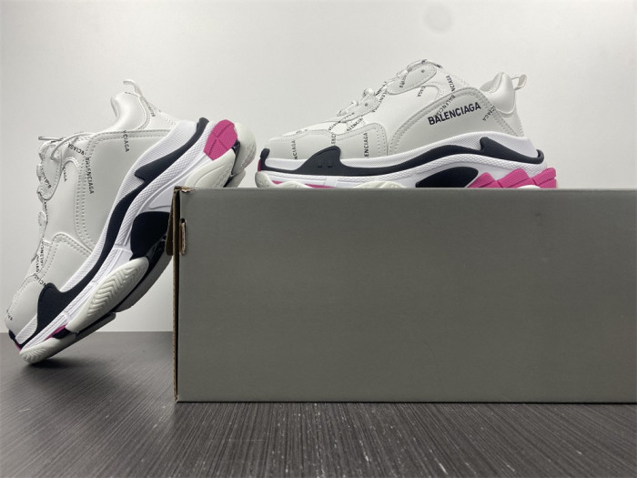 balen sneaker triple.s allover 524039 w2fa4 9155