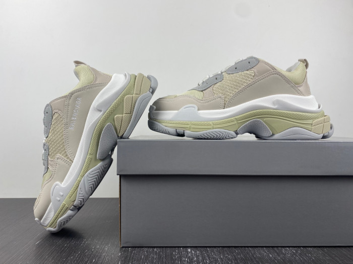 balen triple s white 524039 w2fw4 9790