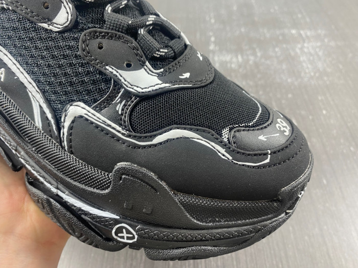 balen triple s black 536737 w2fw6 0102