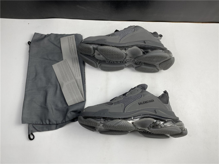 balen triple s sneaker