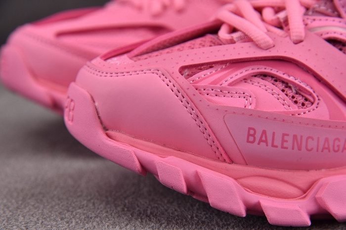 Balen Track Sneakers with Charms 542436 WTRCH 5000