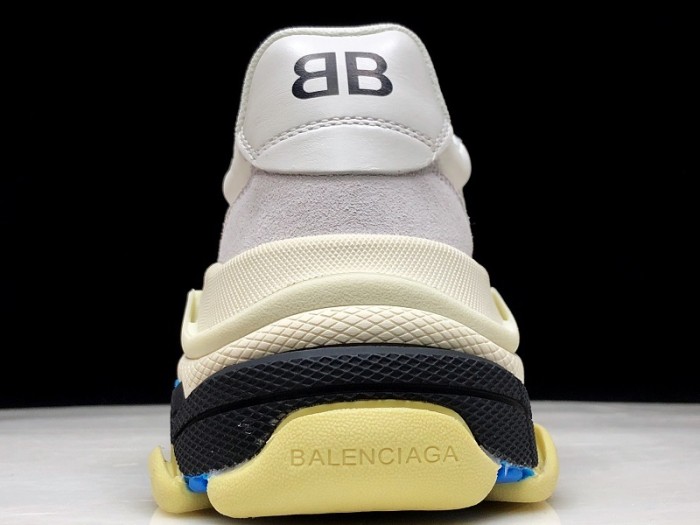 balen triple s white suede 500597 w0971 9000