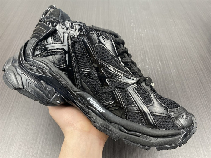 balen track runner monocolor kith black - 677403 w3ra9 1000