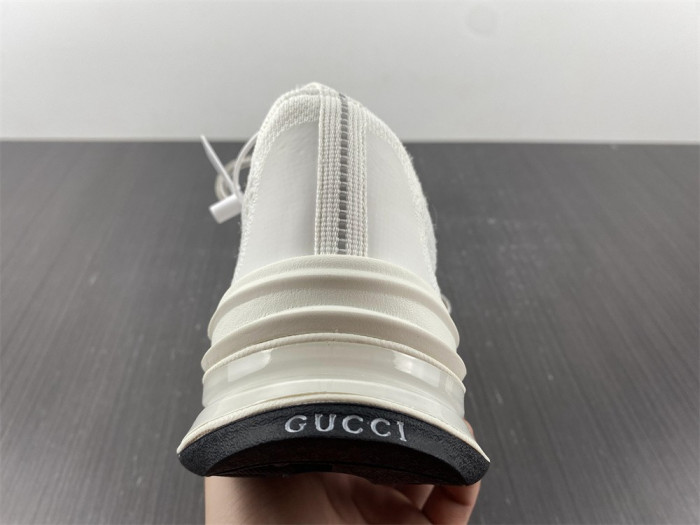 gu run sneaker