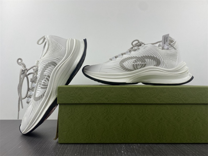 gu run sneaker