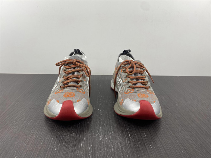 gu run sneaker