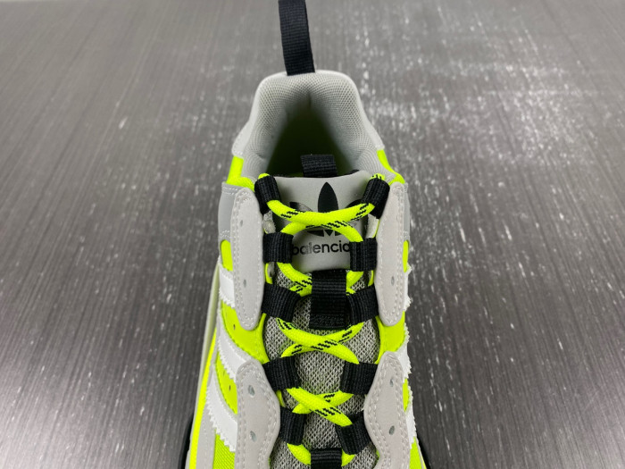 balen triple s grey green 712821 w2zb5 7512
