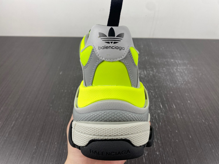 balen triple s grey green 712821 w2zb5 7512
