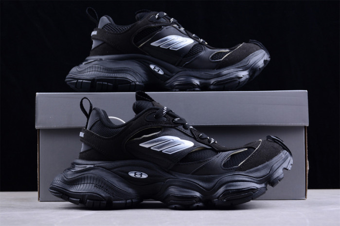 Balen Cargo panelled sneakers 784339 W2MV1 0213