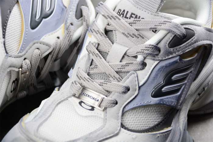 Balen Cargo panelled sneakers 784339 W2MV9 0223