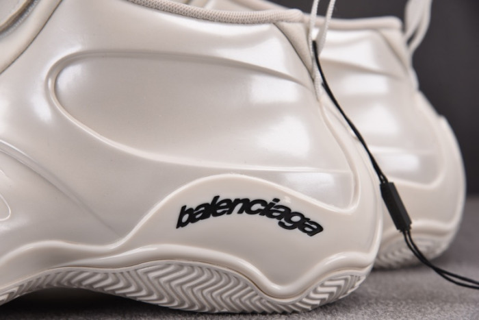 Balen Basketball Sneakers 824909 WBKBM 9000