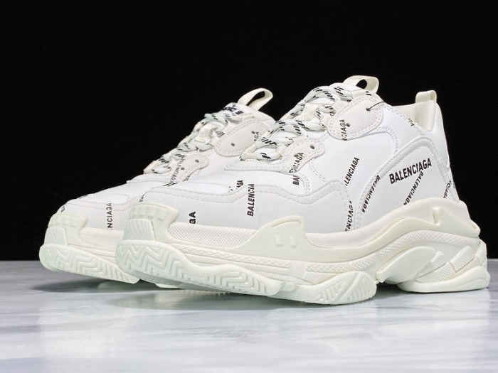 balen triple s trainers white letters 541624 w09o1 8013