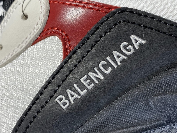 balen triple s trainers clear sole black /brown/ red 541624 w09o1 9000