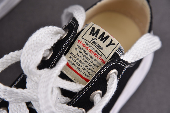 maison mihara yasuhiro canvas sneakers