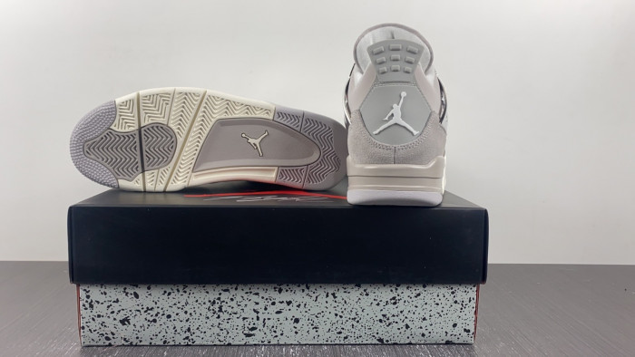 air jordan 4 retro frozen moments (women