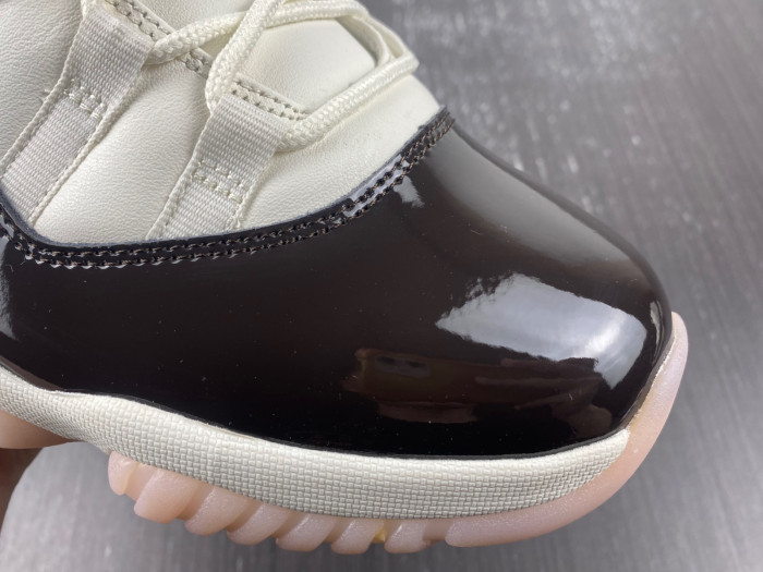air jordan 11 wmns “neapolitan” ar0715-101