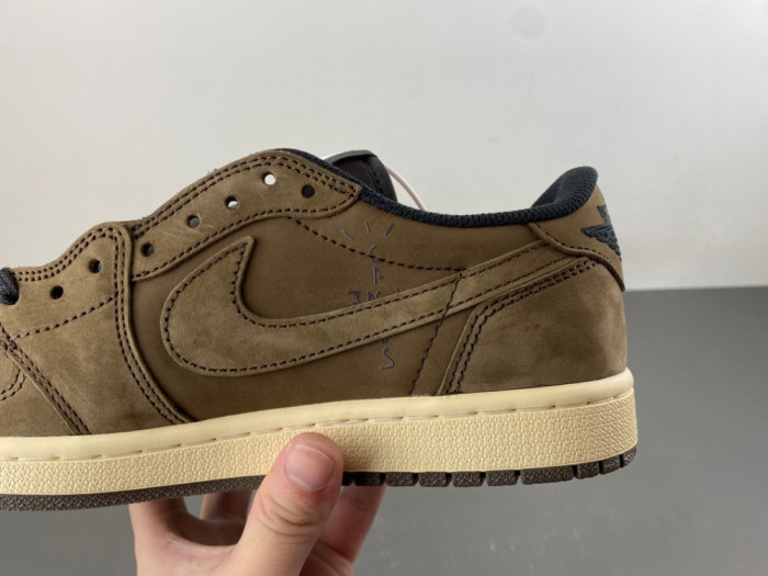 Travis Scott x Air Jordan 1 Low brown