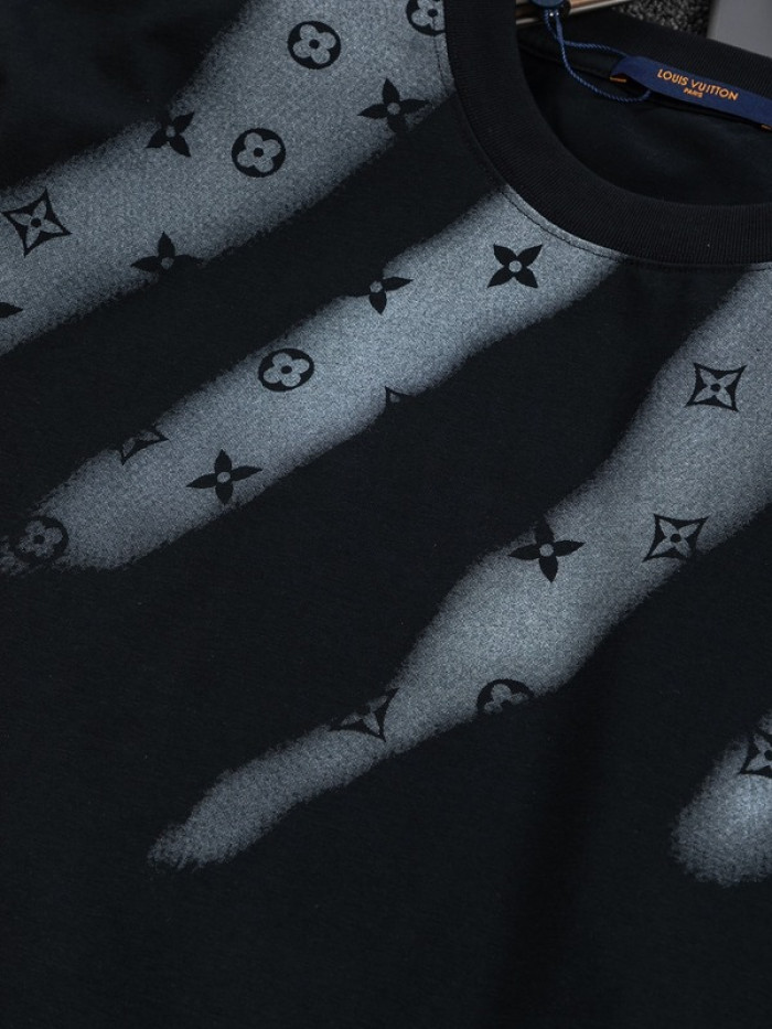L1vv T-Shirt