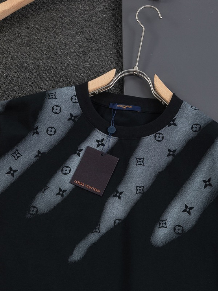L1vv T-Shirt