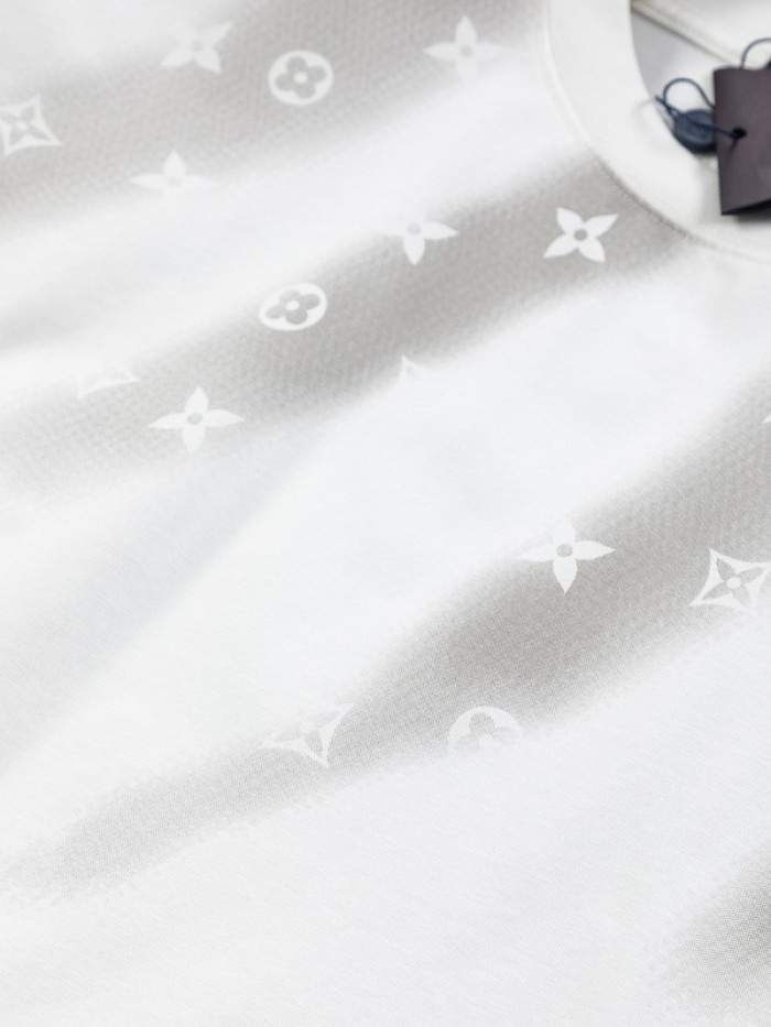 L1vv T-Shirt