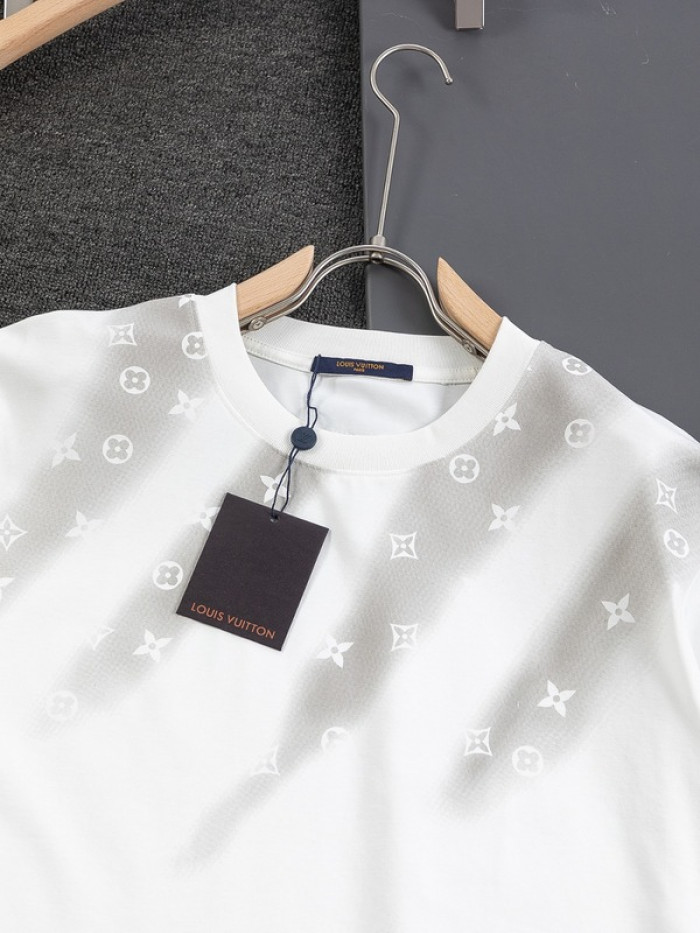 L1vv T-Shirt
