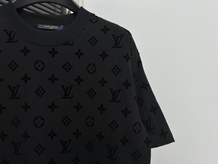 L1vv T-Shirt