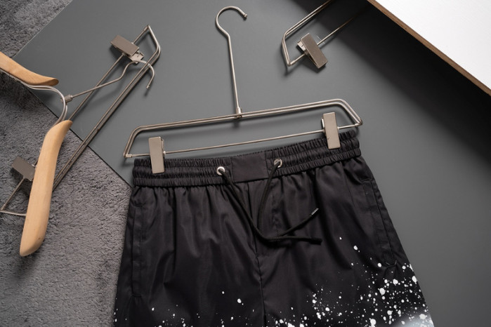 L1vv Short