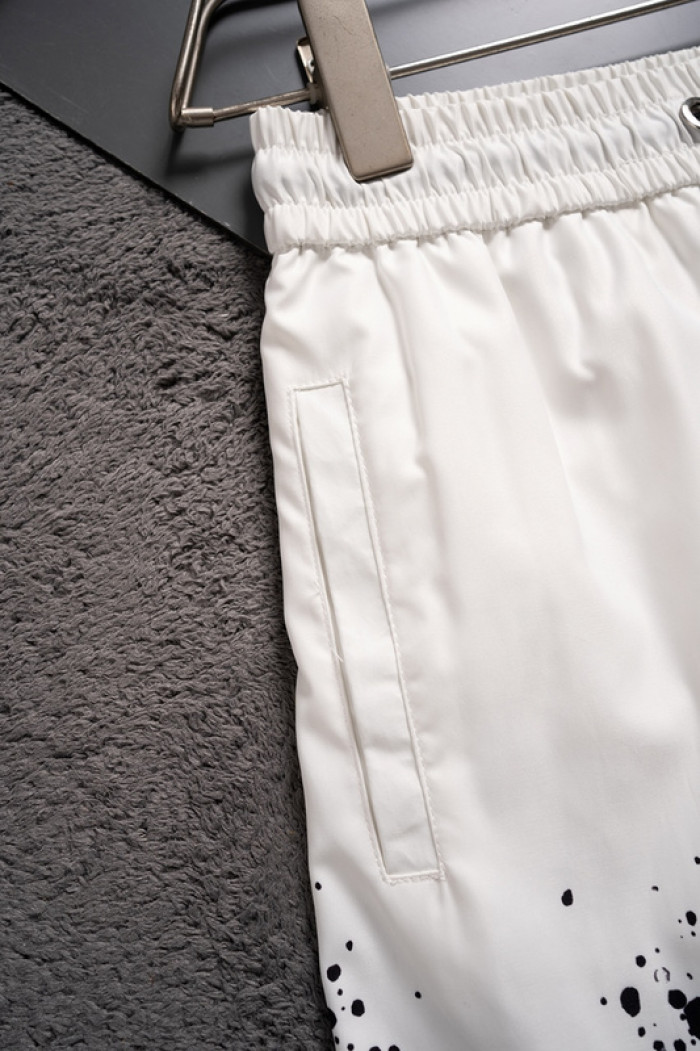 L1vv Short