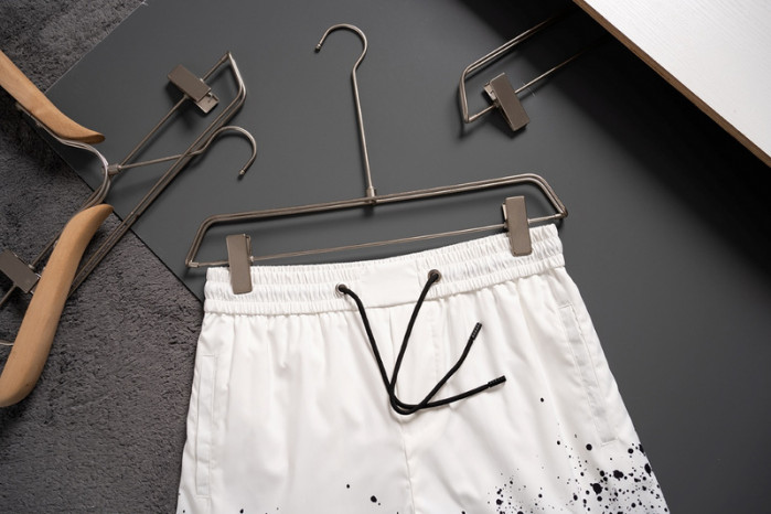 L1vv Short
