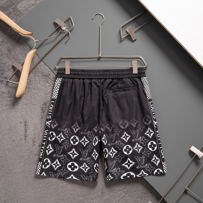 L1vv Short