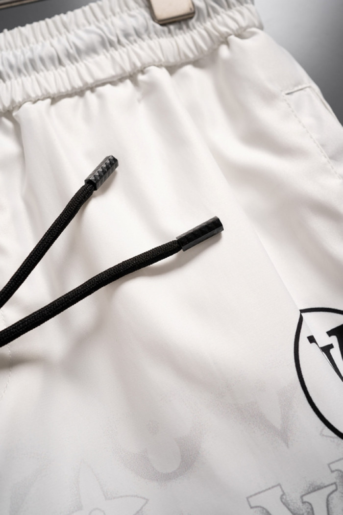 L1vv Short