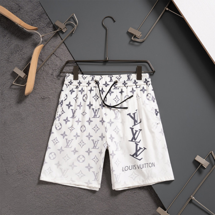 L1vv Short