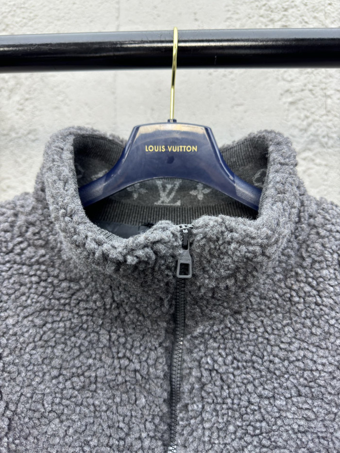 L1vv Jacket