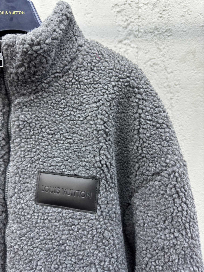 L1vv Jacket