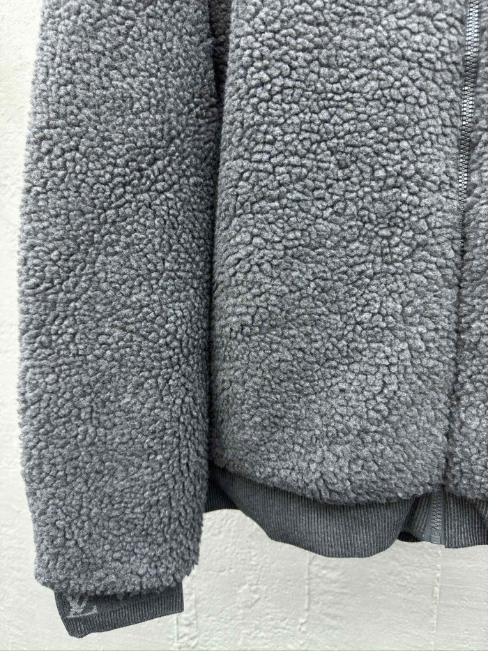 L1vv Jacket